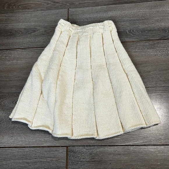 Kalinka Knits Girls Natural Ivory Hand Knit Merino Wool Pleated Skirt - Picture 2 of 5